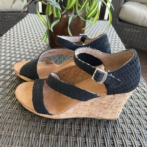 TOMS Wmn Clarissa Women’s Black Textile w/Cork Wedge size 9 Never Worn